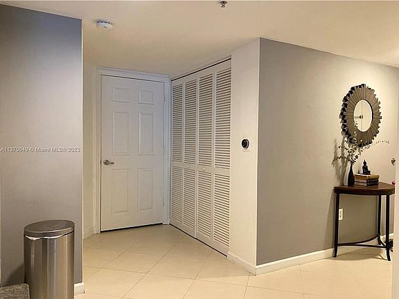 3rd image of 1155 Brickell Bay Dr #Penthouse 302