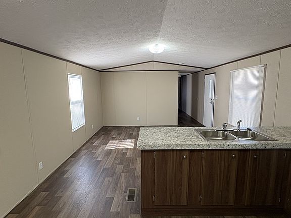 5th image of 21 Amos Valley Dr