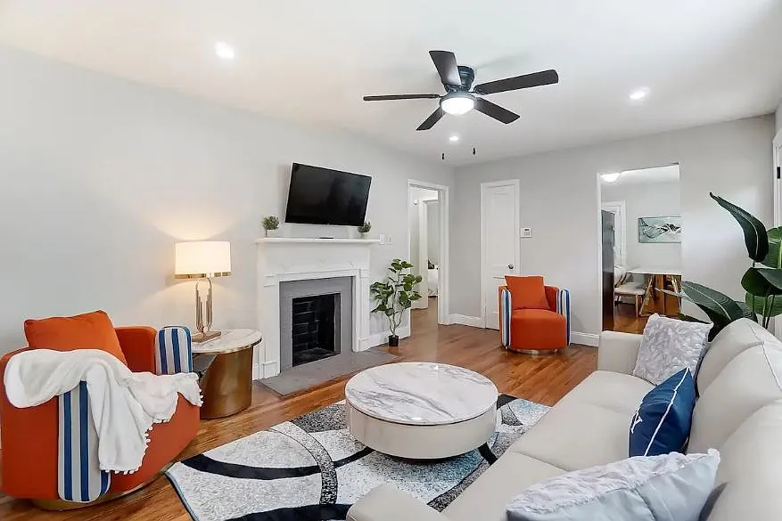 1317 Remount Road - 1 — Photo 3