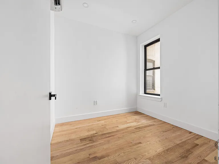 1518 Jefferson Ave #1B — Photo 10