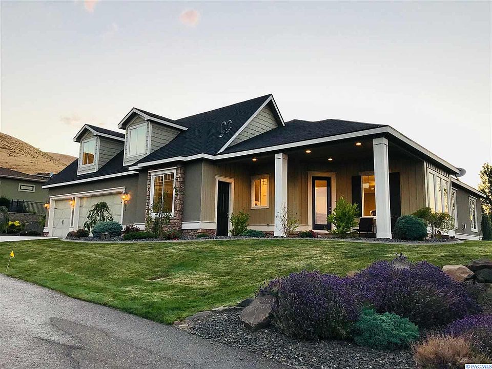 1st image of 672 Lago Vista Dr
