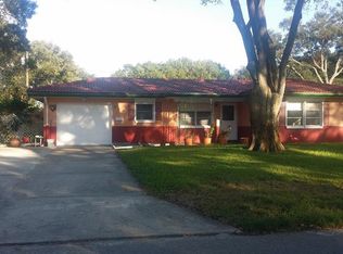 614 10th St NW, Largo, FL 33770