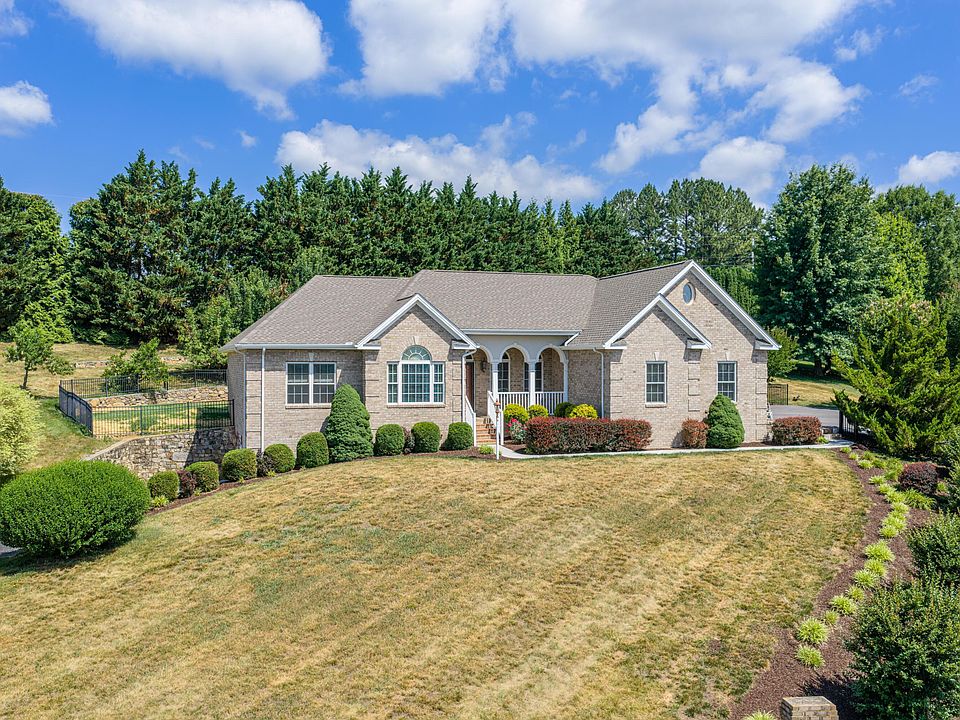 1st image of 75 Walnut Manor Dr