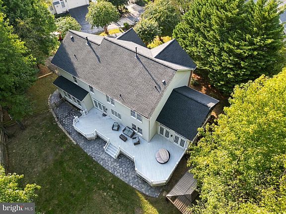 3rd image of 124 Seahawk Ln