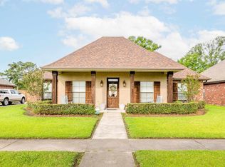 226 Brentwood Dr, Houma, LA 70360