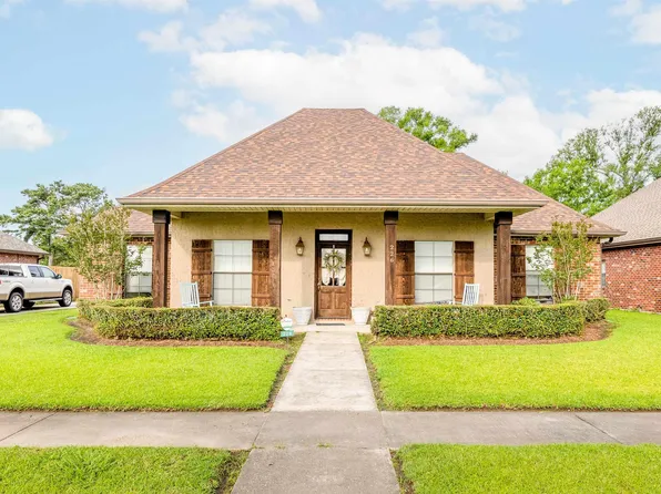 226 Brentwood Dr, Houma, LA 70360