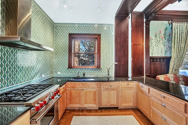 Rented by Brown Harris Stevens | media 23