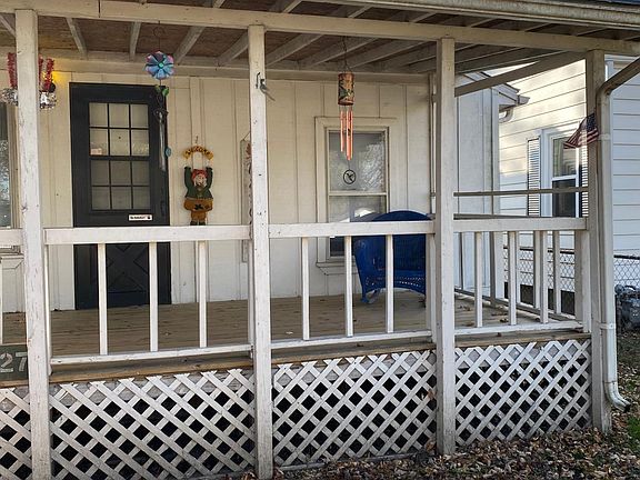 Covered front porch.