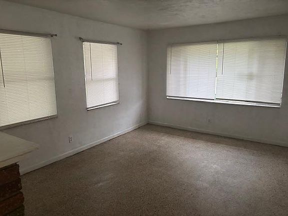 4th image of 2529 Tanglewood St