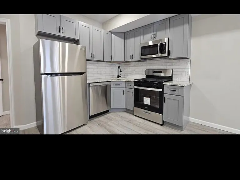 1318 W Rockland St #2 — Photo 7