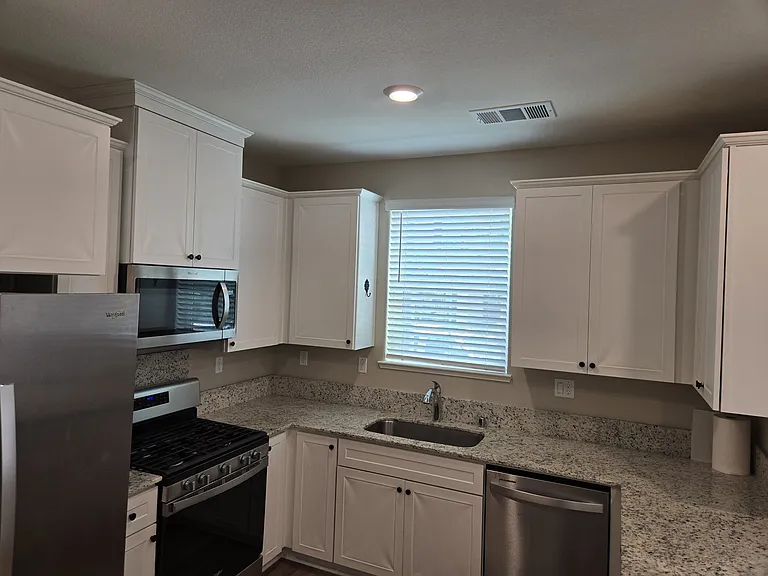4066 Southampton St — Photo 5