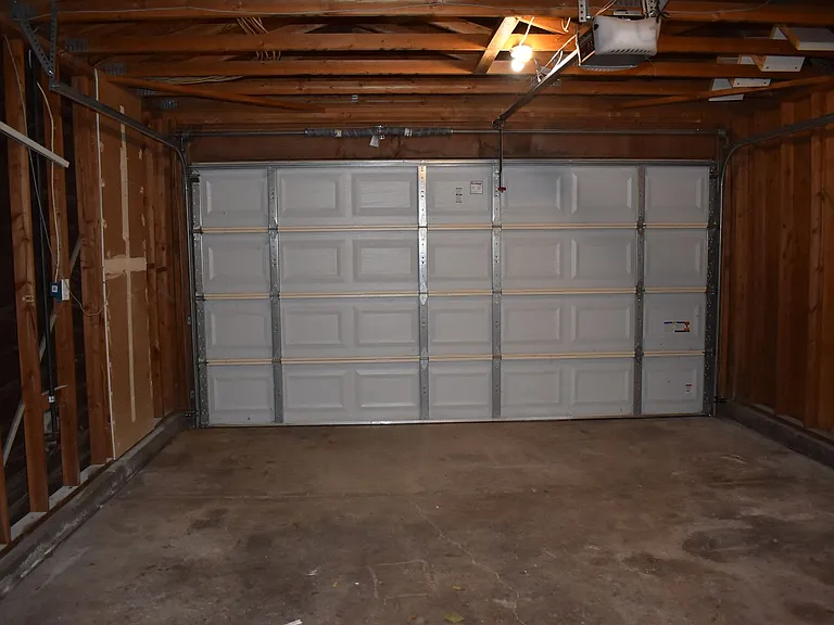 1037 Eisenhower Way — Photo 15