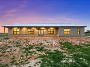 1219 W Old Axtell Rd, Axtell, TX 76624