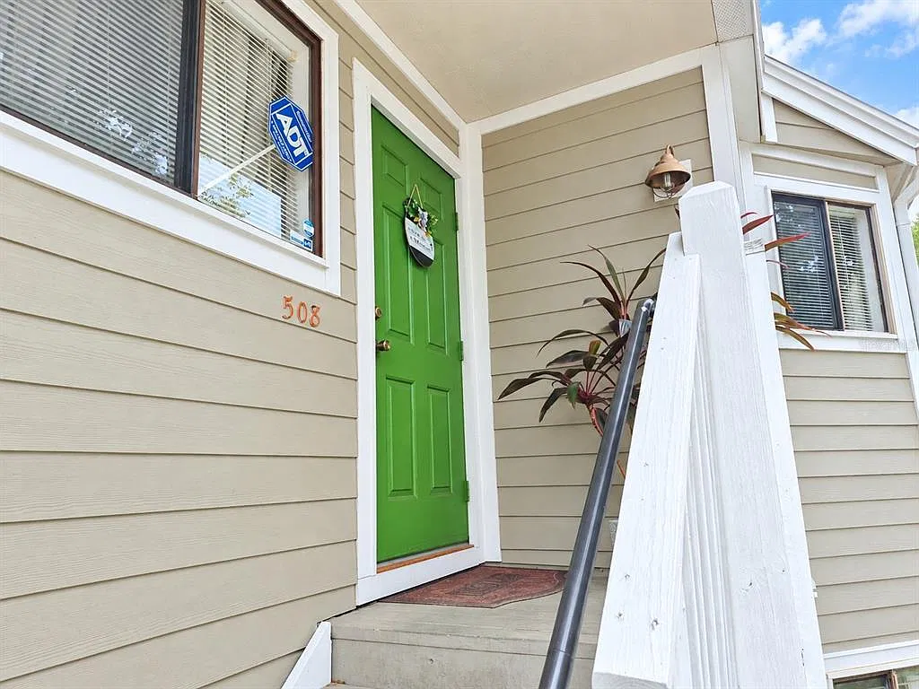 1 bed, 1.0 bath, 755 sqft, $1,700 — Photo 2
