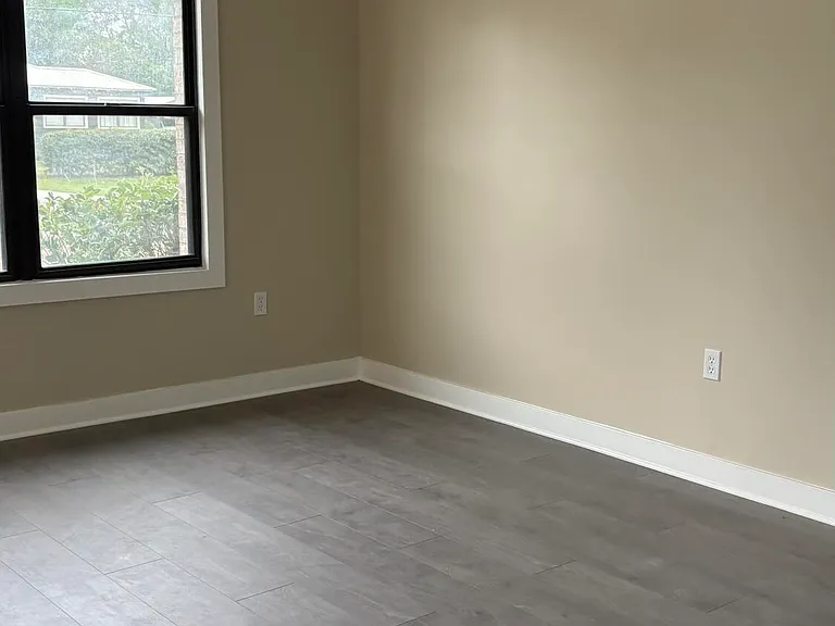 5933 Jammes Rd — Photo 11