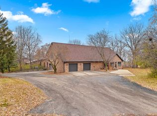 3629 Creekview Rd, De Pere, WI 54115