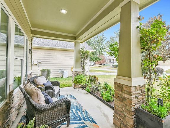3rd image of 2510 Amy Lee Dr