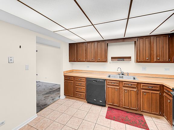 5th image of 9633 S Kedvale Ave #101