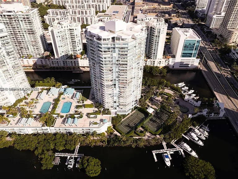 16400 Collins Ave #942 — Photo 3