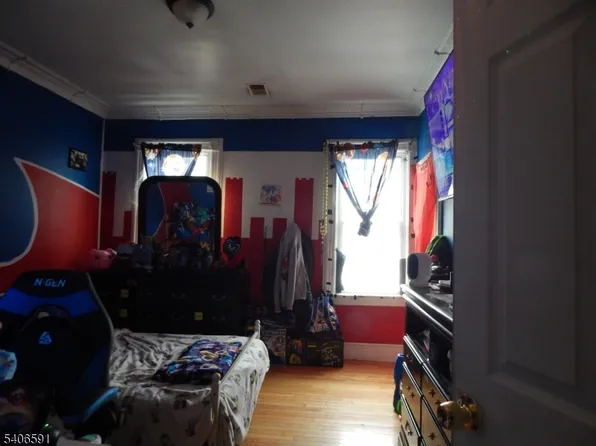 615 Harrison Ave, Harrison Town, NJ 07029