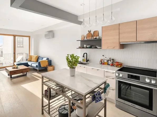 952 Bushwick Avenue image 1 of 10