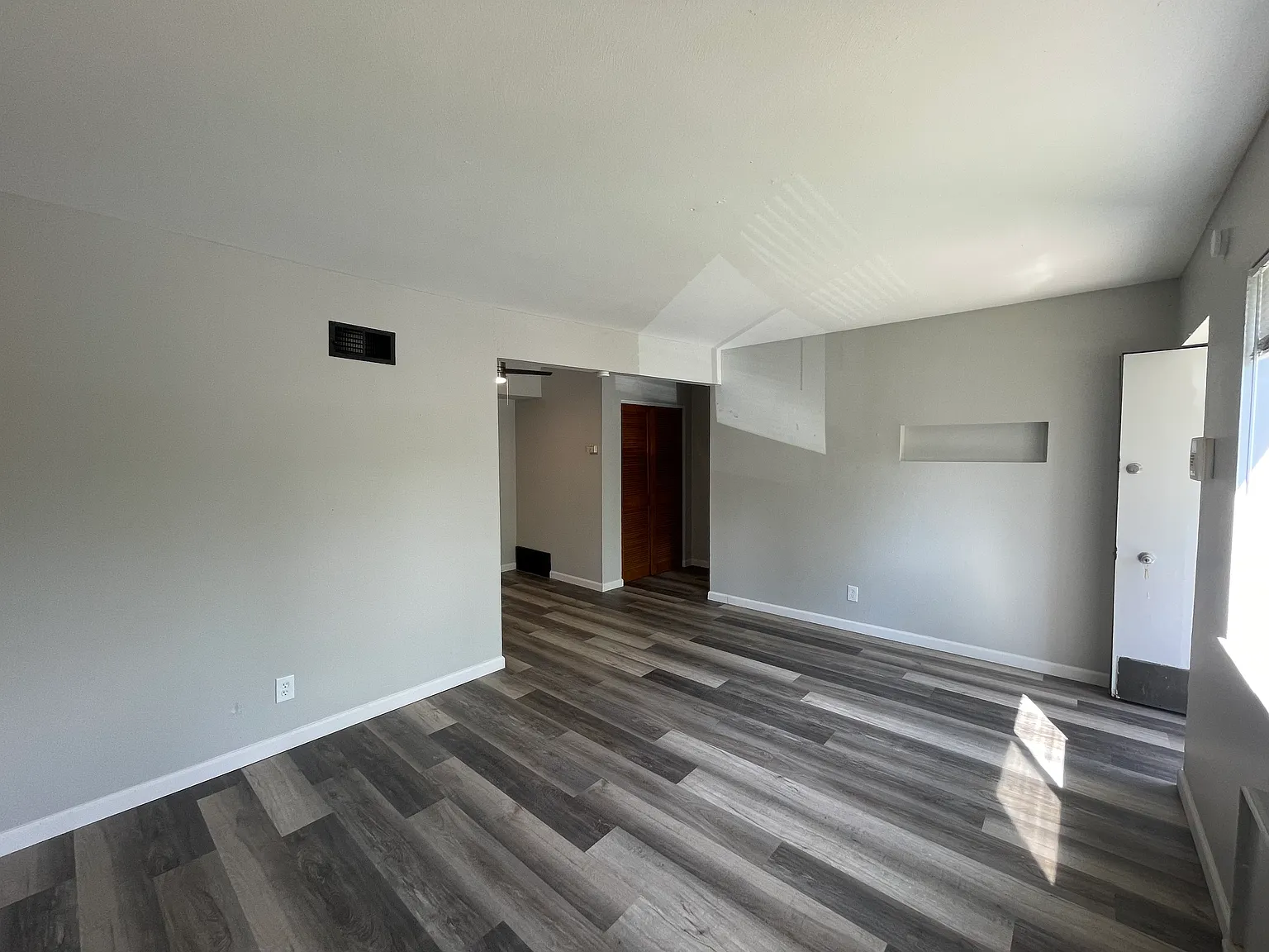 1 bed, $700 — Photo 1