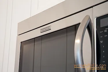 Rented by aptsandlofts.com