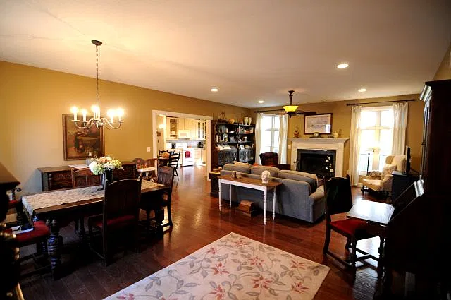 2 bed, 1536 sqft, $2,800 — Photo 4