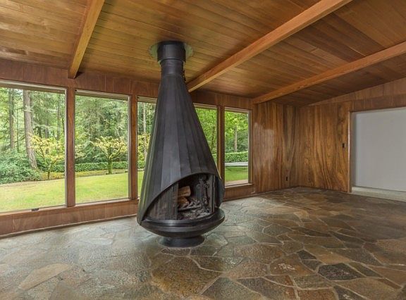 3rd image of 6719 Whitmore Dr NW