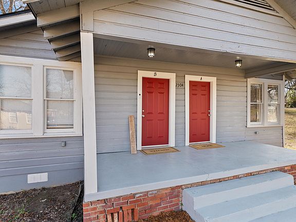 2nd image of 2304 Palestine St