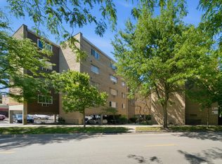 7320 N Rogers Ave APT 210, Chicago, IL 60626