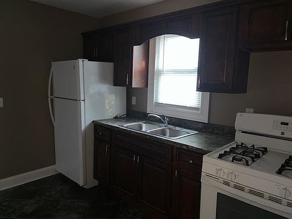 4th image of 103 S Morgan St