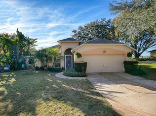37119 Sandy Ln, Grand Island, FL 32735