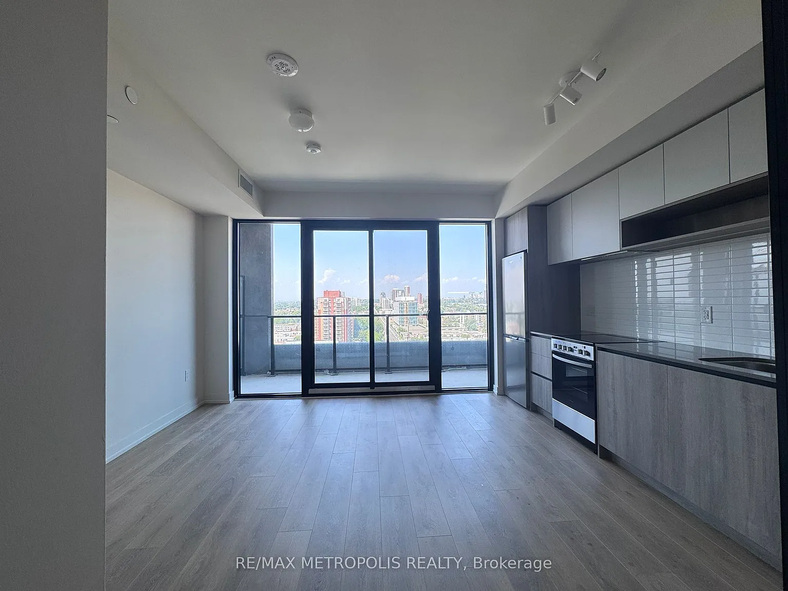 1 bed, $2,050 — Photo 4