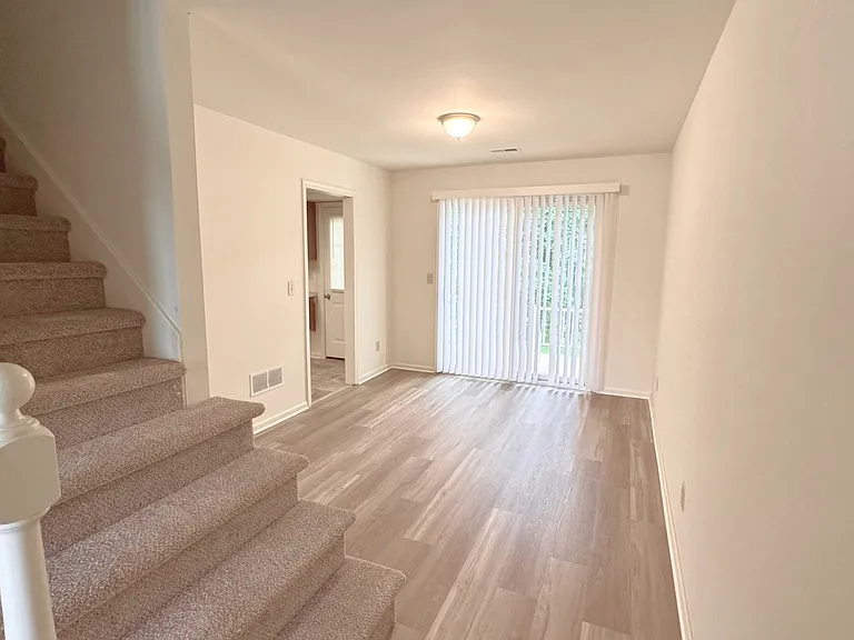 126 South Court St — Photo 5