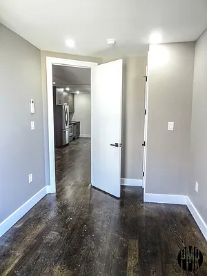 Rented by Premier Metro Realty Corp | media 14