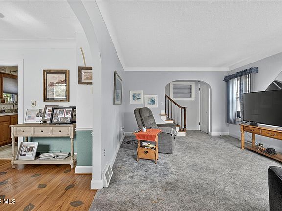 4th image of 3645 Woodmont Rd