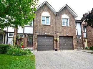 2120 Rathburn Rd E #127, Mississauga, ON L4W2S8