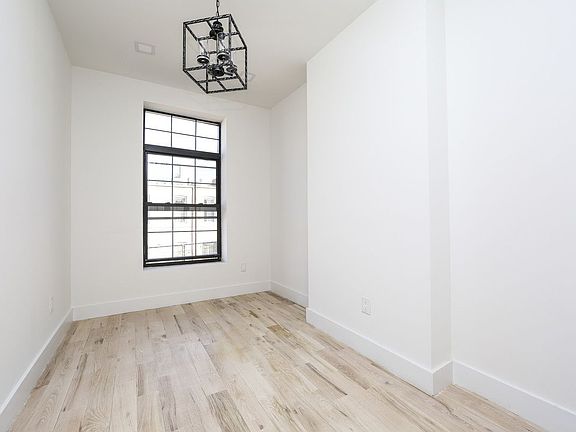 5th image of 27 Oakland Pl