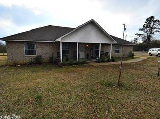 1918 Pineview Cir, Mena, AR 71953