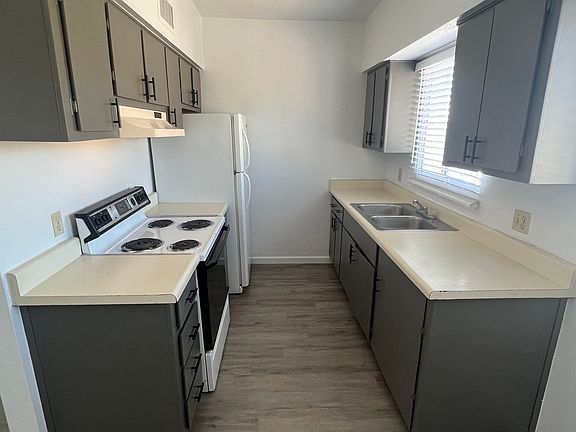 2nd image of 1102 W Cheryl Dr #202