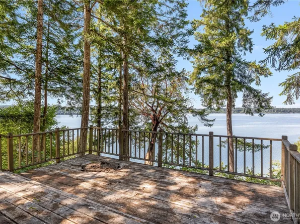 922 W Herron Boulevard NW, Lakebay, WA 98349