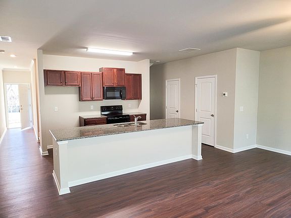 5th image of 249 Turner Ln