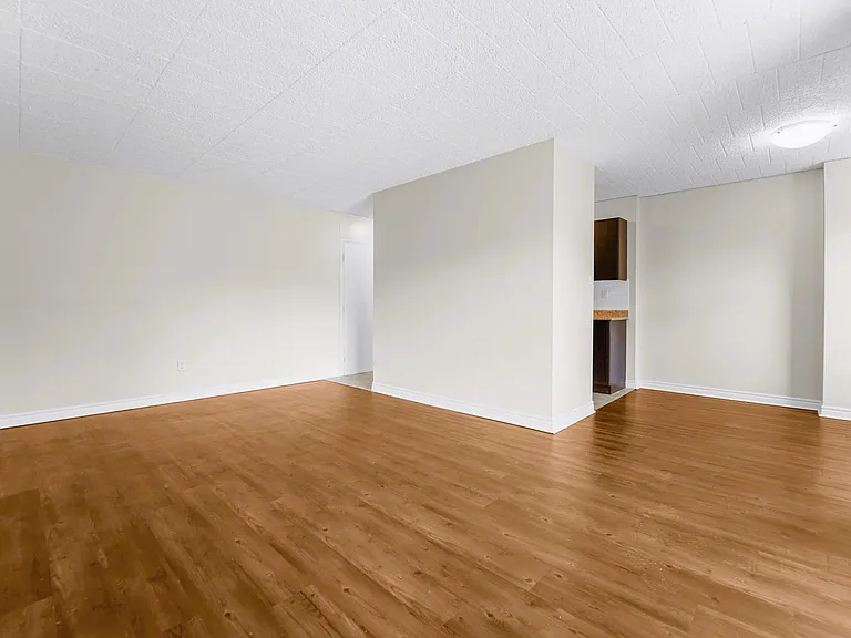 255 Willson Rd — Photo 11
