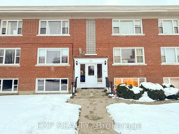 725 Melbourne Ave, Ottawa, ON