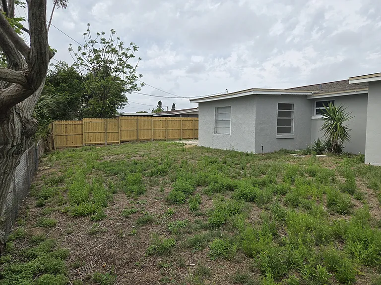 4836 Flora Ave — Photo 8