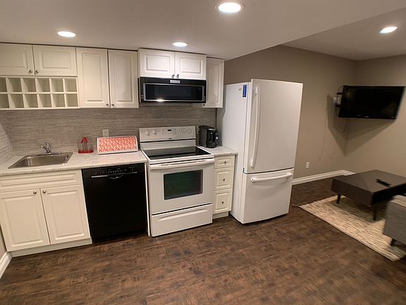 2nd image of 105B Callen Dr