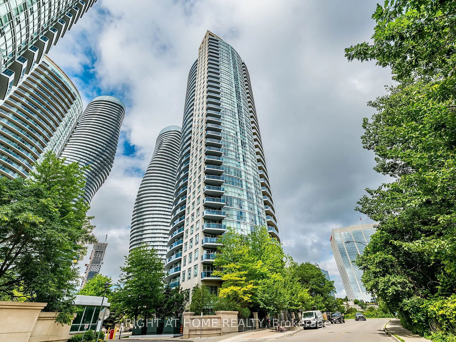 2 bed, $2,600 — Photo 3