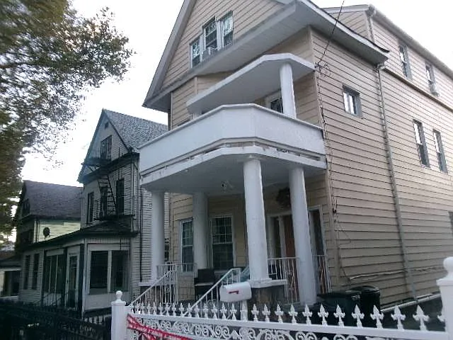 432 S 1st Ave — Photo 3