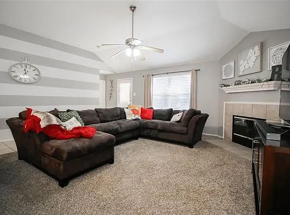 2nd image of 11904 Gold Creek Dr E